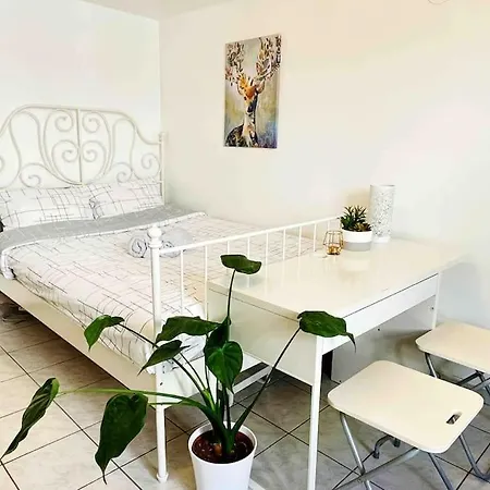 Lejlighed Boulevard St Denis *